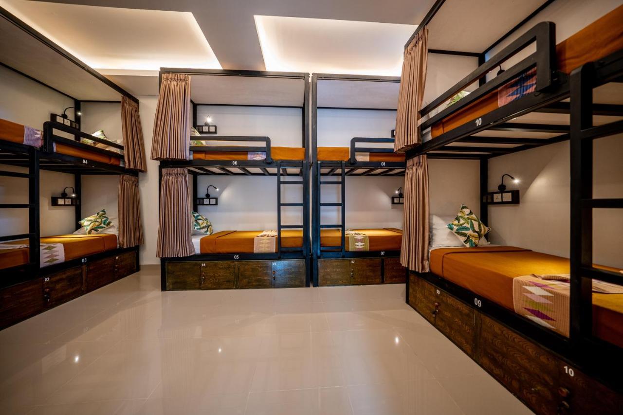 The Moon Hostel Batununggul Extérieur photo